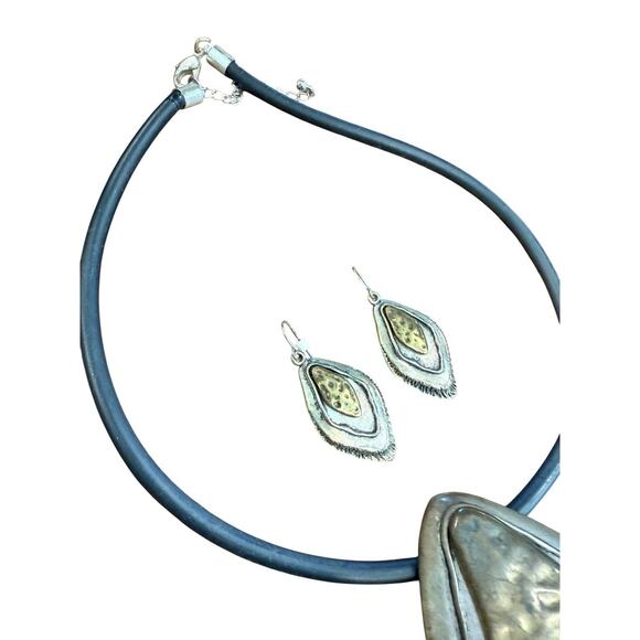 Silver Tone Contemporary Art Necklace Earrings Set Large Silver Tone Brass - Picture 4 of 10